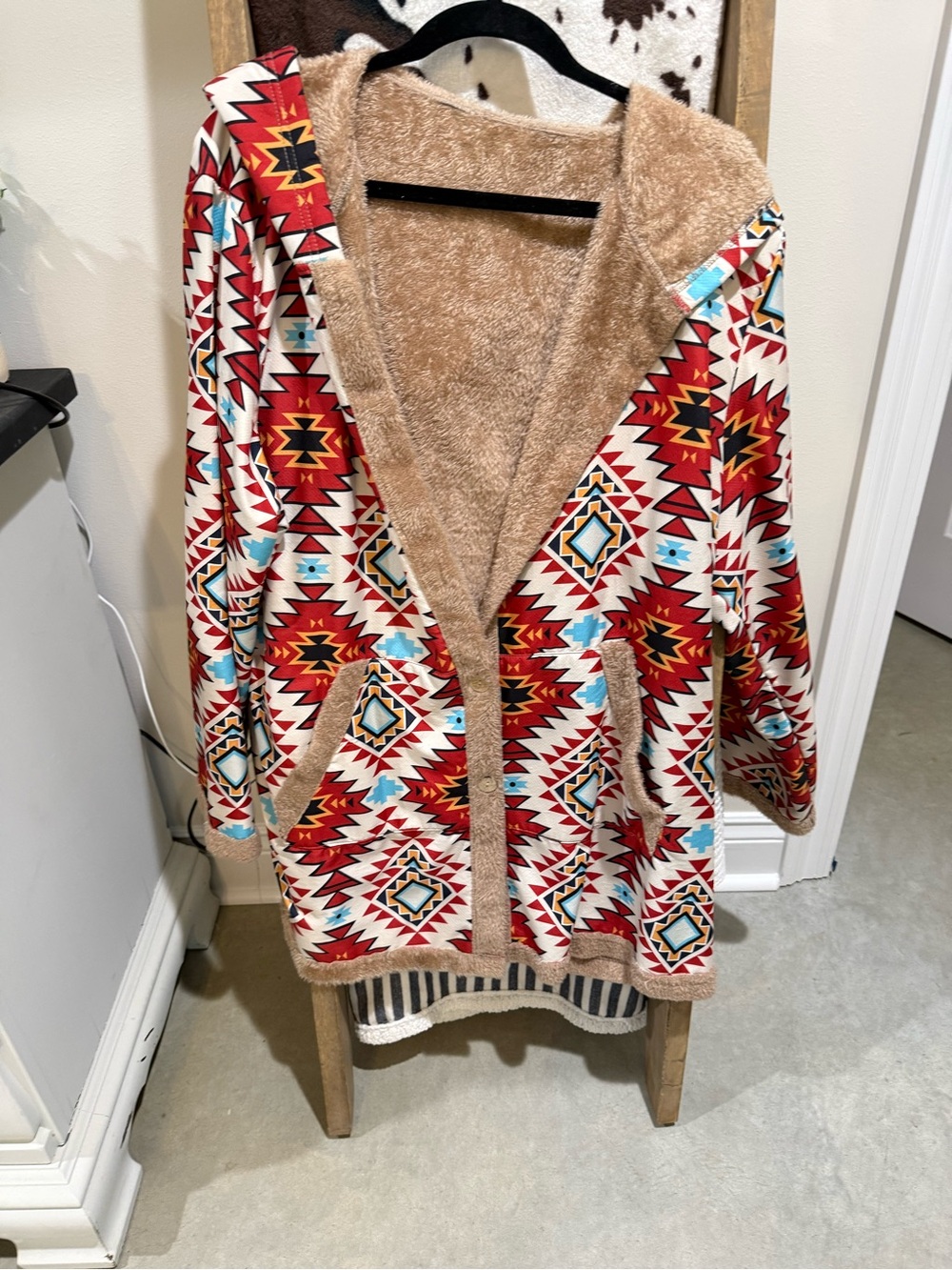 Cozy Aztec Sherpa-Lined Hooded Jacket - Red/Tan